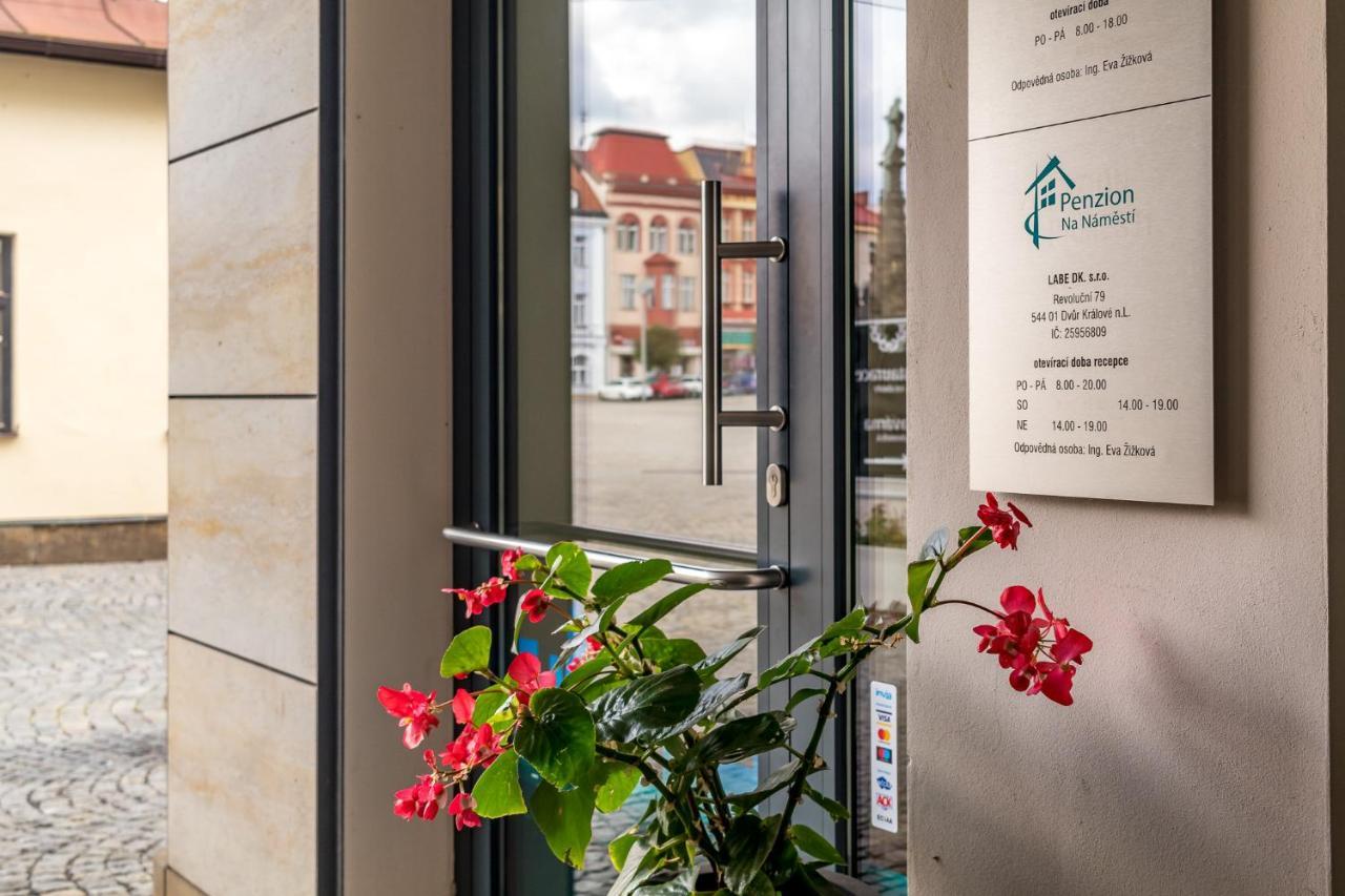 Penzion Na Náměstí Dvůr Králové nad Labem Exterior foto