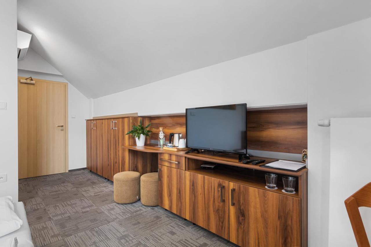 Penzion Na Náměstí Dvůr Králové nad Labem Exterior foto